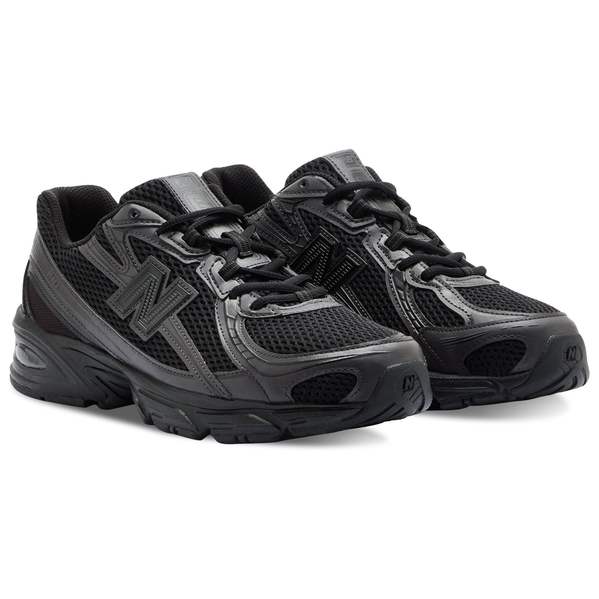 New Balance 740 Shoes