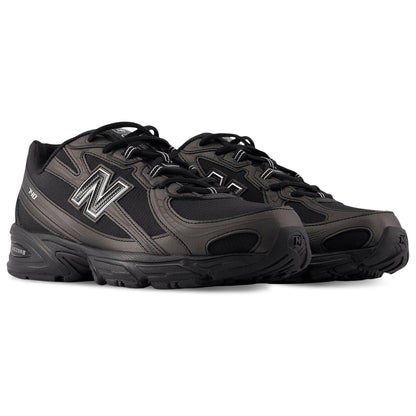 New Balance 740 Shoes