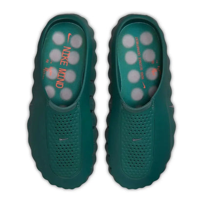 Nike Mind 001