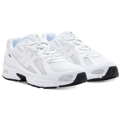 New Balance 740 Shoes